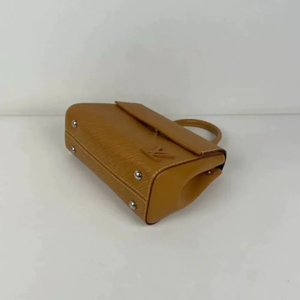 Louis Vuitton Women Pre-Loved Bag Brand New Condition